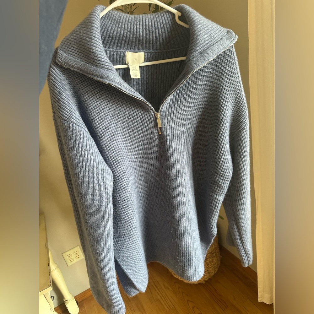 H&M Blue Ribbed Turtleneck Sweater - Picture 4 of 6